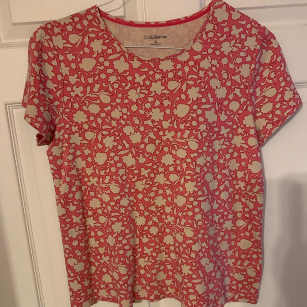 Ladies pullover top